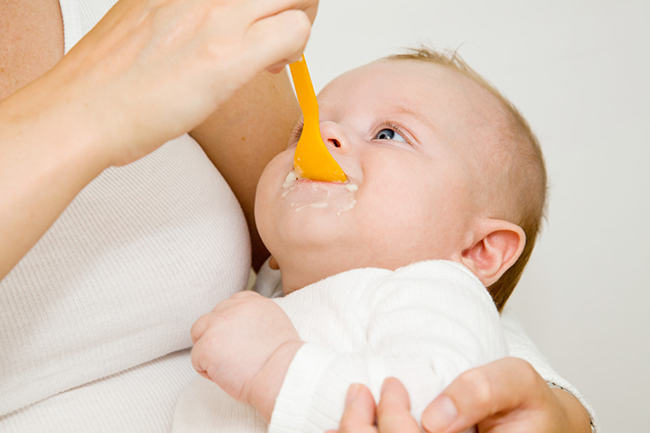 4 Aylık Bebeğiniz İçin En İyi 9 Gıda Fikirleri