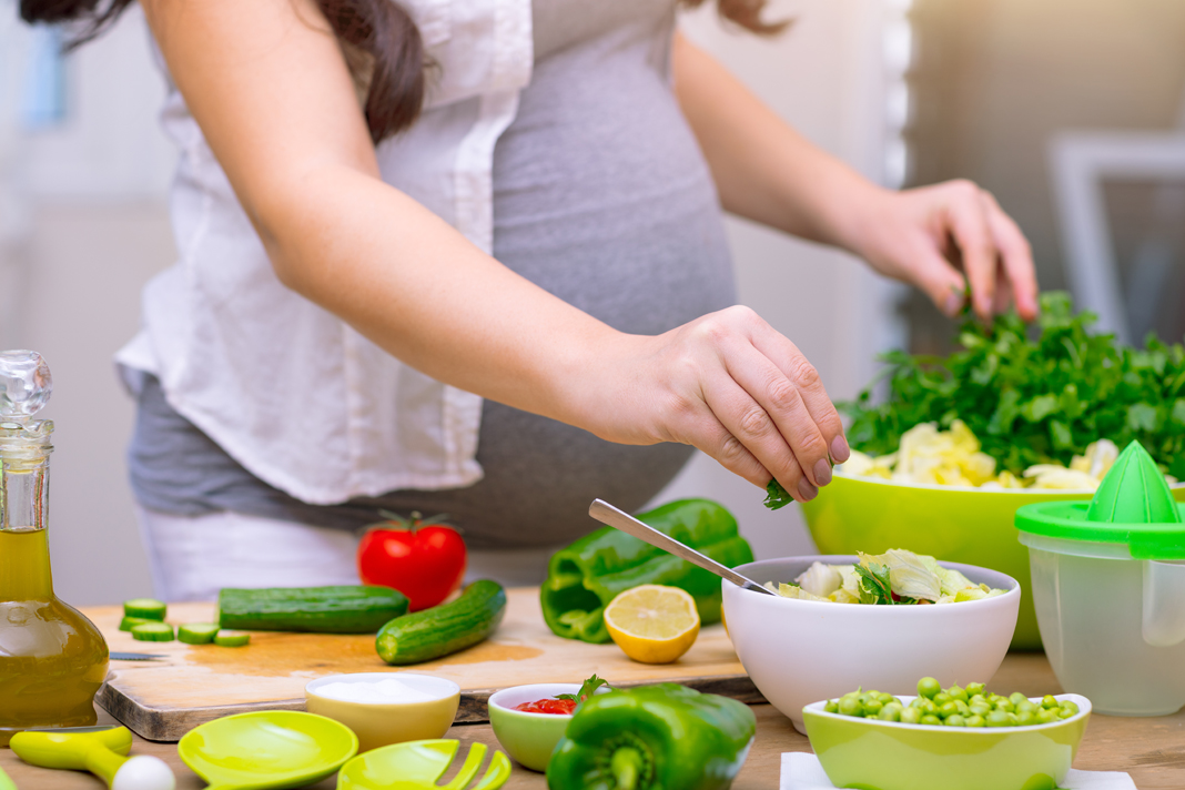 Hamilelik Sürecinde Sağlıklı Beslenmek İçin 10 Altın Öneri
