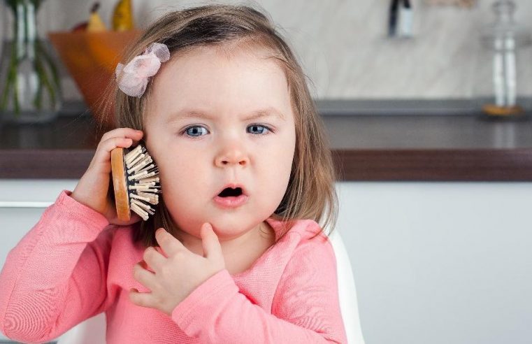 Bebeğiniz Dil Gelişimi Sürecinde İşaret Dili Kullanıyorsa Dikkat!